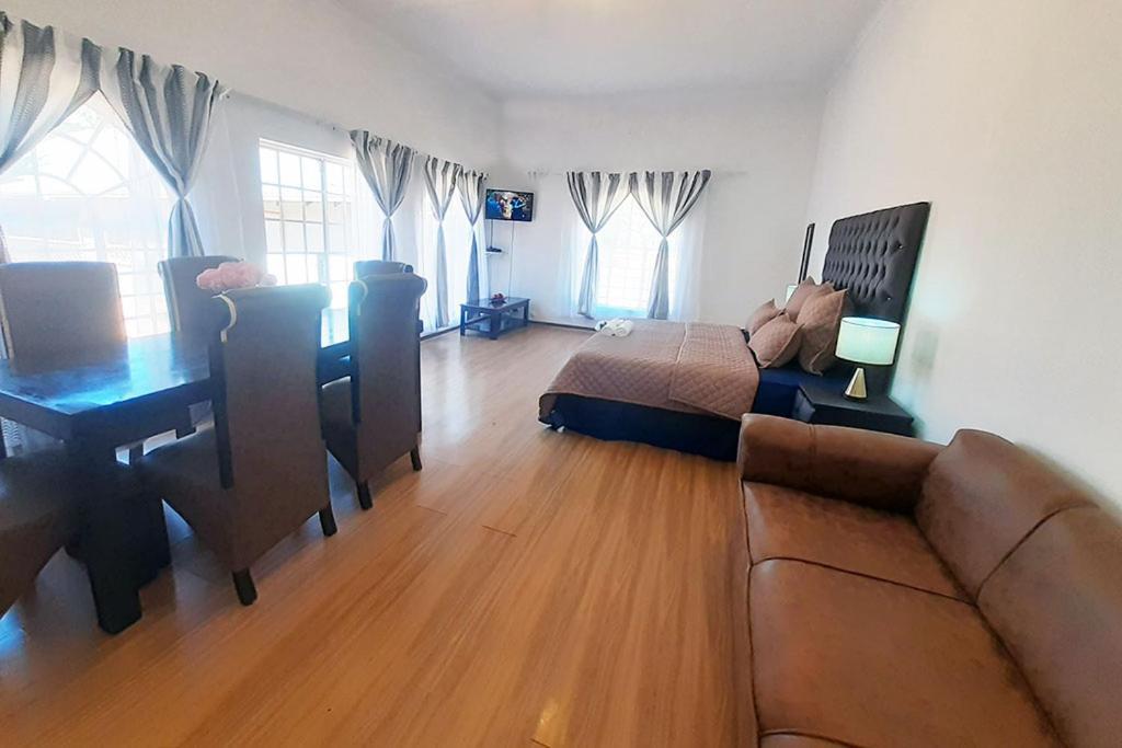 Queens Palace Pretoria-Noord Cameră foto